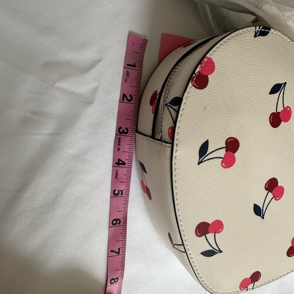 Kate SPADE HEART CROSSBODY PURSE - Picture 7 of 10